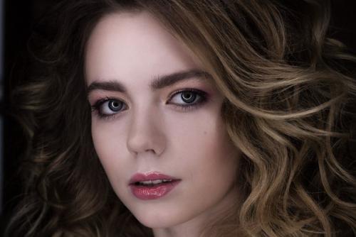 Мы ищем ответственных моделей на причёски? 01