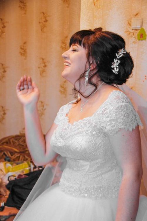 Свадебные прически от 1400 до 1600 р. ( с накладными прядями и без). 03