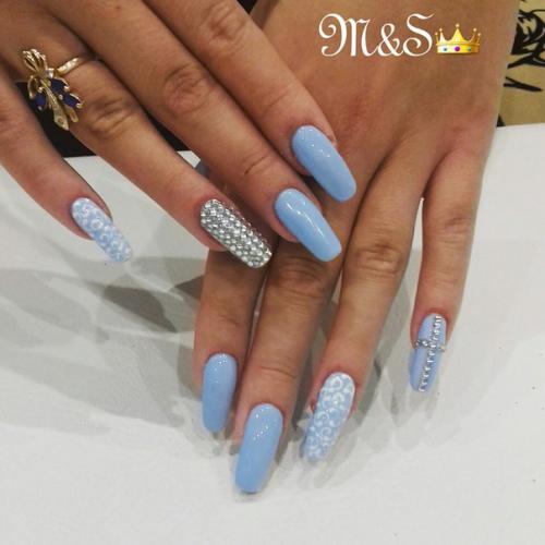 Требуется модель на макияж, гель - лак и парикмахерские услуги! 07