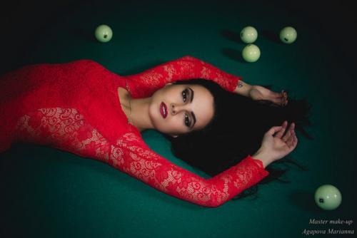 Дорогие девушки!  Нужны модели на макияж и прически для отработки скорости и наполнения портфолио. 01