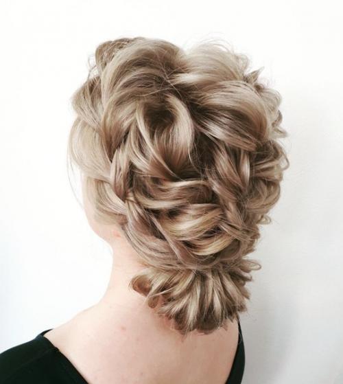 Девушки нужны модели на макияж и причёску! 03