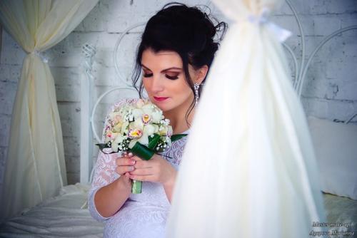 Дорогие девушки!  Нужны модели на макияж и прически для отработки скорости и наполнения портфолио. 02