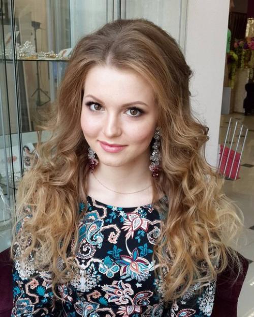 Что должно быть в косметичке ученицы? 01