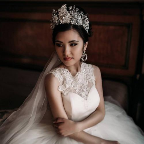 Добрый день!  Я визажист - стилист. 04