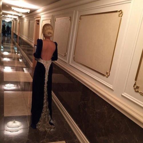 Выпускной вечер - это яркий и незабываемый праздник, всего лишь мгновение, которое запоминается на всю жизнь. 03 Выпускной вечер - это яркий и незабываемый праздник, всего лишь мгновение, которое запоминается на всю жизнь. 03