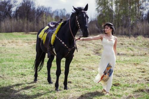 Фотографы!  Записываю на фотопленер, вас ждёт много разнообразных образов и будет 3 лошадки. 04