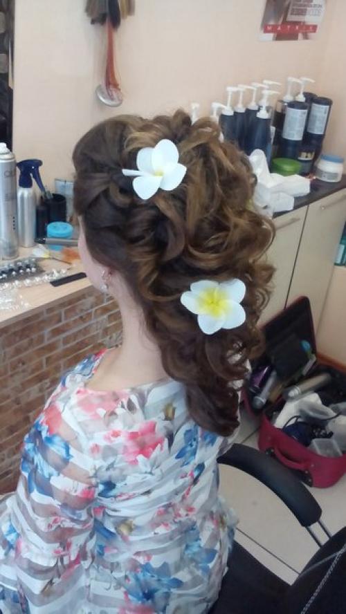 Свой образ на выпускной вечер, каждая девушка продумывает до мелочей! 04