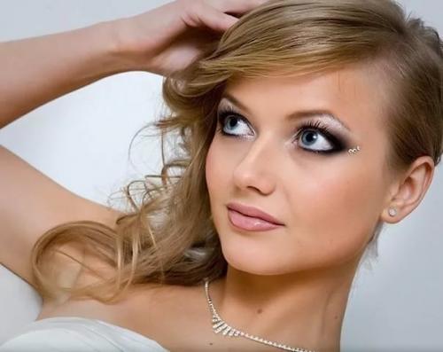 Дорогие выпускницы, не забудьте о нашей постоянной акции! 02