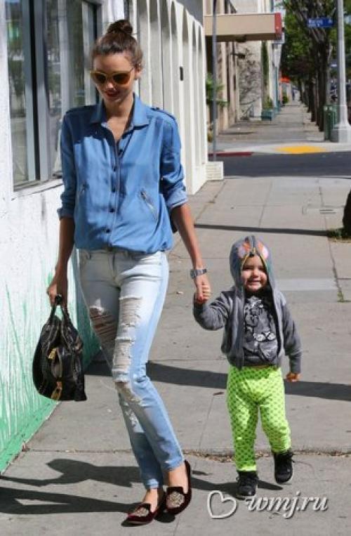 Жизнь мамы - это постоянное движение! 09