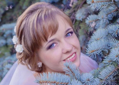 Добрый день!  Меня зовут Анастасия пинчук. 08