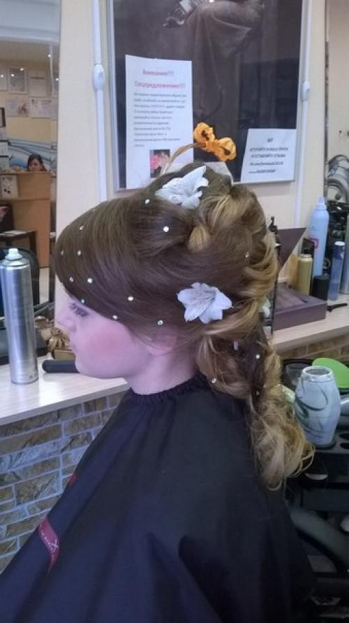 Свой образ на выпускной вечер, каждая девушка продумывает до мелочей! 03