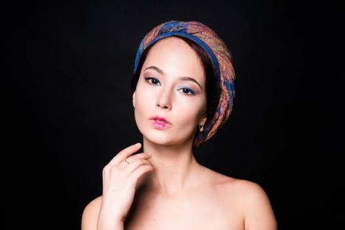 Я умею и очень люблю делать макияж и прически! 01