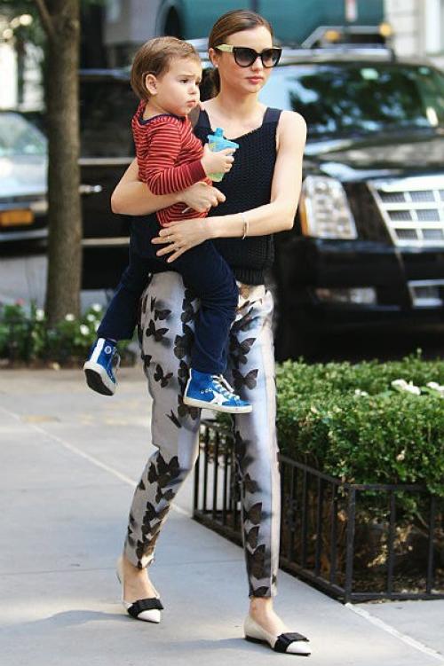 Жизнь мамы - это постоянное движение! 06