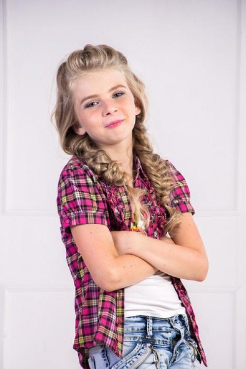 Наши маленькие девочки так быстро растут! 01 Наши маленькие девочки так быстро растут! 01