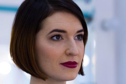 Лишь в том случае, если у вас намечается свадьба, торжество, фотосессия помогу подчеркнуть вашу красоту и индивидуальность. 05