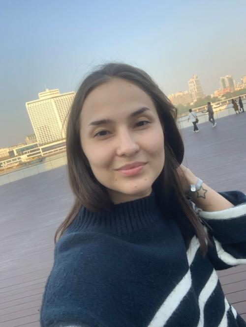 Побывала в Европе и примерила новый имидж за 10 минут, не выходя из дома.

