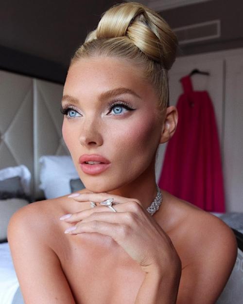 Поиск  Elsahosk x Socialmedia@Allelsa x Publicevents@Allelsa Cannes2022. 01