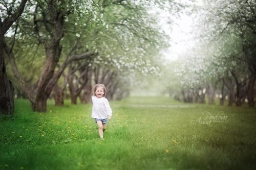 Только в том случае, если вы тоже давно влюблены в картину весенних цветущих садов, то этот фотопроект для вас! 07