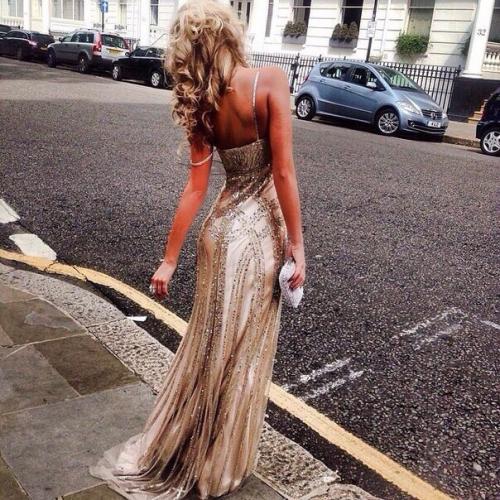 Выпускной вечер - это яркий и незабываемый праздник, всего лишь мгновение, которое запоминается на всю жизнь. 05 Выпускной вечер - это яркий и незабываемый праздник, всего лишь мгновение, которое запоминается на всю жизнь. 05