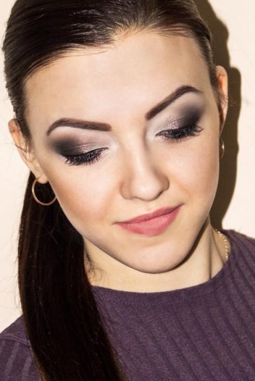 Милые выпускницы учебных заведений, на следующий недельки есть свободное время на макияж и прическу! 07