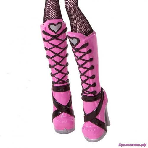 Хочу не много рассказать про куклу дракулауру граф из базовой коллекции с питомцом. 04 Хочу не много рассказать про куклу дракулауру граф из базовой коллекции с питомцом. 04