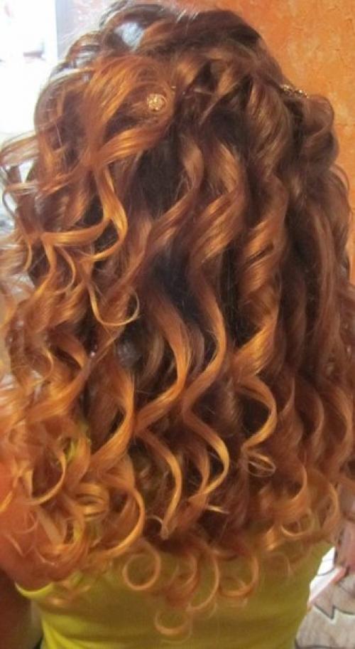 Девчонки, близится пора выпускных баллов. 04