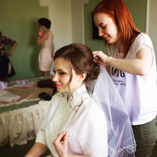 Дорогие невесты и выпускницы, запись на прически и макияж в самом разгаре? 01