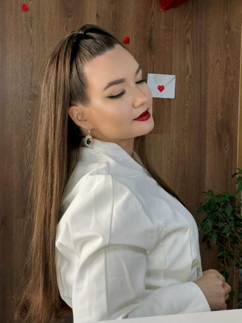 Образ для фотосессии готов - макияж и причёска безупречны. 04