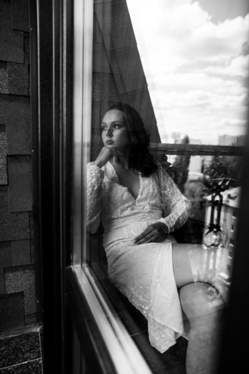 Недавно обсуждая сьемку с невестой услышала, что она отказывается от съёмки утра невесты, потому что предствляет будуарные фото в белье. 04