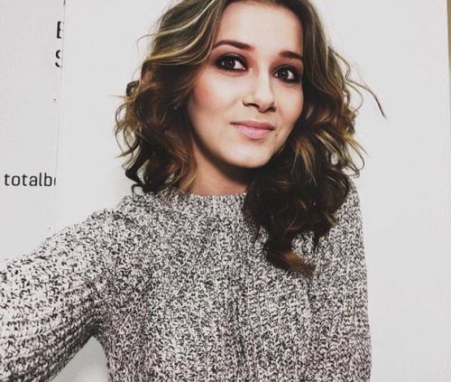 Милые девушки!  Уже открыт летний сезон, впереди много праздников, фотосессий, выпускных и свадеб? 06