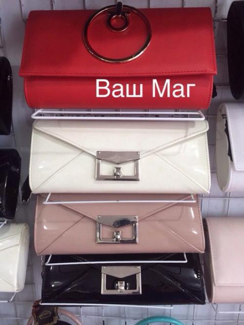 Очень часто девушки и женщины посещают различные мероприятия: свадебные церемонии, выпускные балы, вечеринки. 05