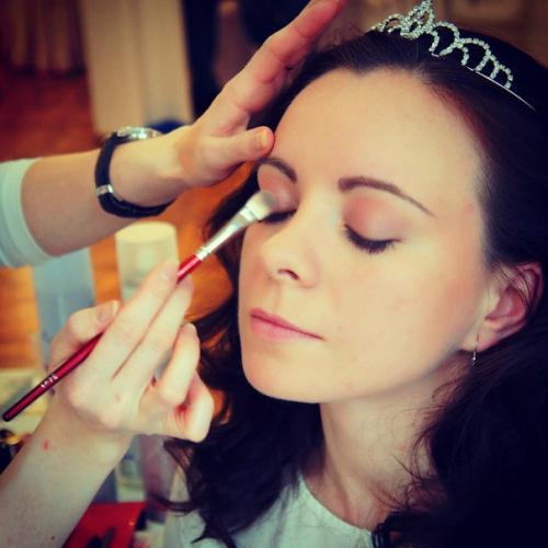 Модные зарисовки.  Прически на выпускной 2016 г. 01