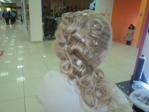 Девчонки, близится пора выпускных баллов. 06