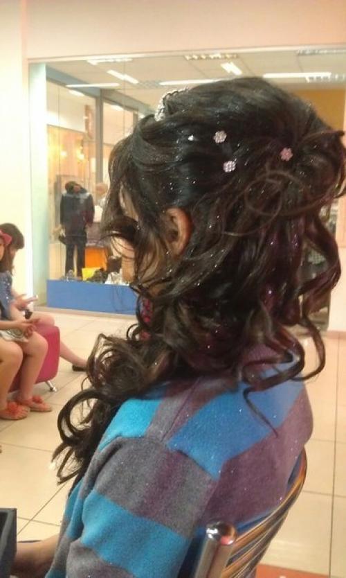 Девчонки, близится пора выпускных баллов. 07