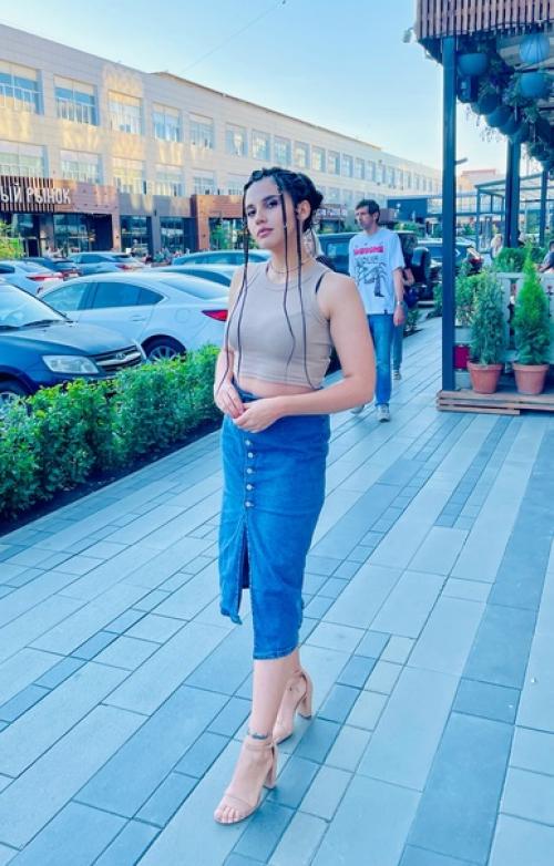 Выбрались в ресторанчик всей семьей (любимый муж за кадром). 02