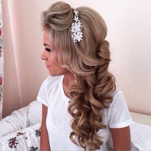 Дорогие девушки?  Открыта запись на макияж и прическу на 2? 01