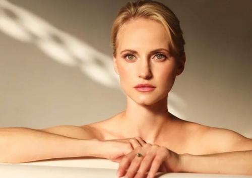 Дорогие дамы.  Всем доброго времени суток. 01