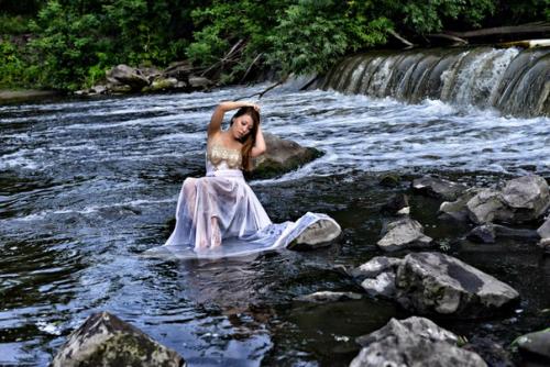 Девочки мы меняем место грядущего фотопроекта, который будет проходить 2 августа. 02