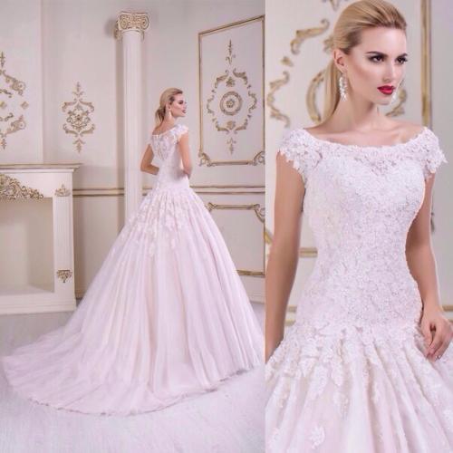 В одном из прекрасных свадебных платьев ты модель поучаствовать в фотопроекте Невеста, который пройдет в люксовом номере отеля Garden Hotel. 04