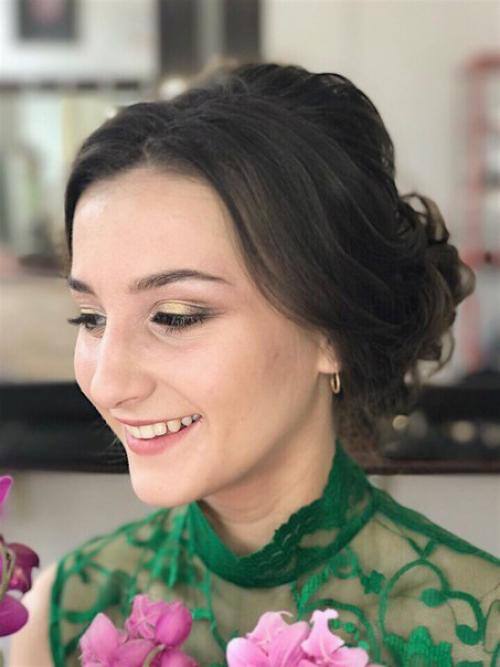 Мы точно знаем, чему так радуется подружка невесты? 02