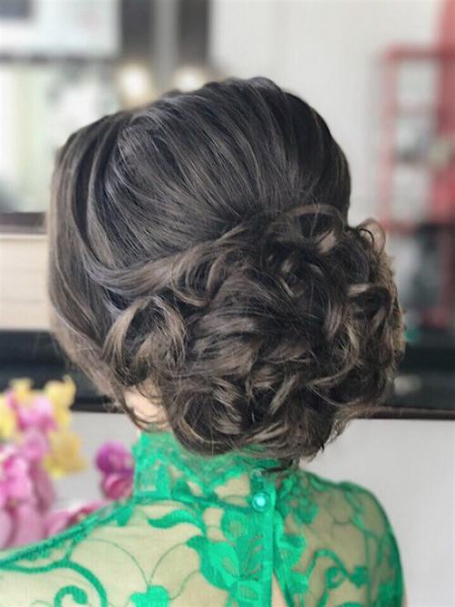 Мы точно знаем, чему так радуется подружка невесты? 04