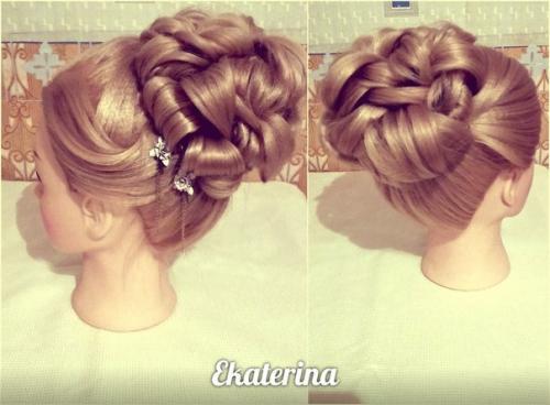 Девочки!  У нас самые заманчивые цены на макияж и причёски на ваши события! 01