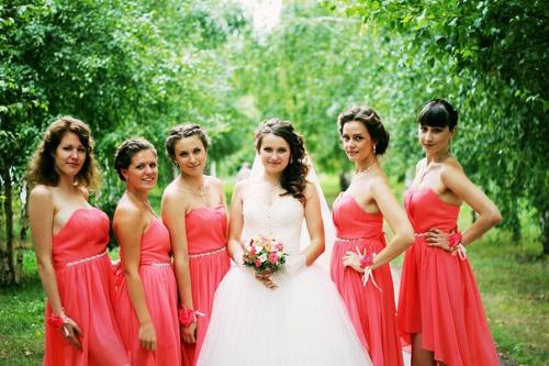 Невестам?  Огромная просьба: бронируйте свою дату торжества заранее, т. к. на лето осталось очень мало свободных дат! 05