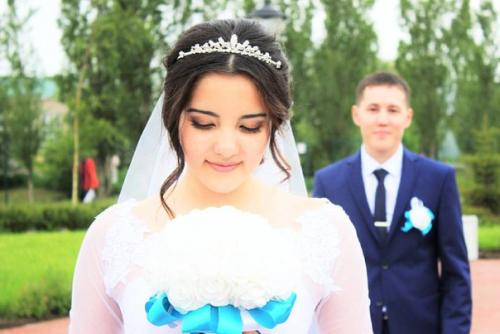 Девочки?  Акция?  До конца июля - локоны макияж (дневной/вечерний) = 1000 р. (выезд оплачивается отдельно? 05