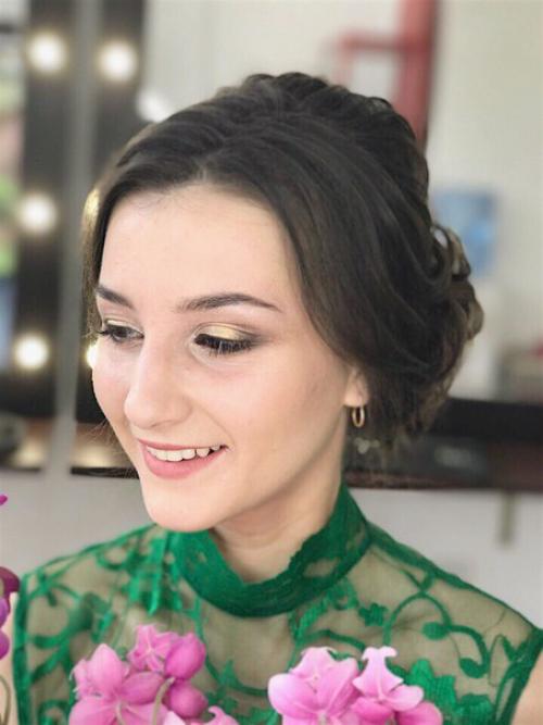 Мы точно знаем, чему так радуется подружка невесты? 01