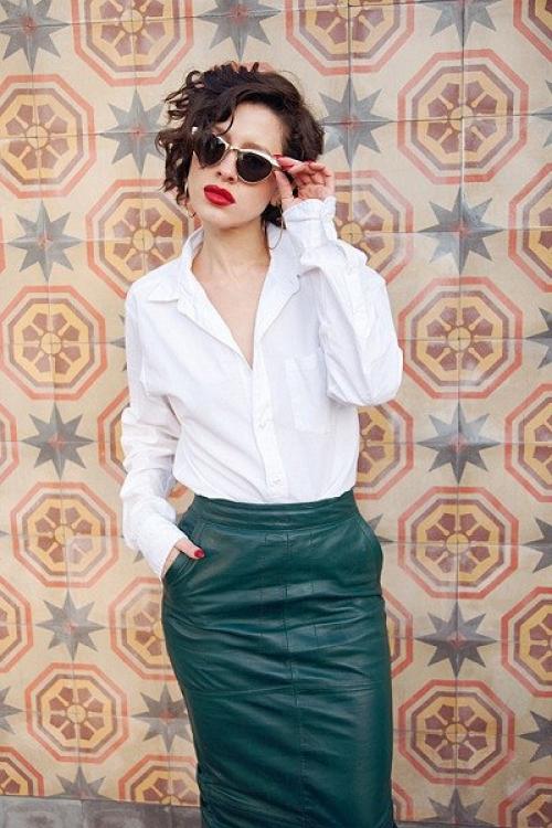 Быстрый пирог к чаю.  Нет проще!  Тесто: стакан кефира, 3 яйца, 0, 5 ч. ложки соды, соль, сливочное масло (растопленное) 100 гр, мука. 01