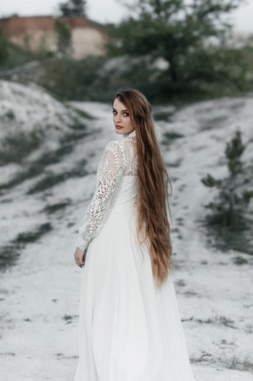 Дорогие невесты. В случае если вы в поиске хороших мастеров на предстоящее торжество обращайтесь к нашей слаженной команде. 05