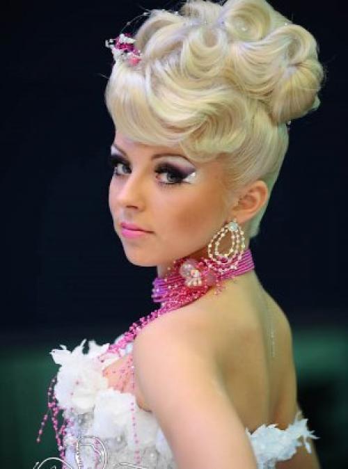 Невестам?  Огромная просьба: бронируйте свою дату торжества заранее, т. к. на лето осталось очень мало свободных дат! 07