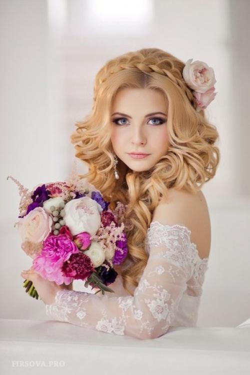 Невестам?  Огромная просьба: бронируйте свою дату торжества заранее, т. к. на лето осталось очень мало свободных дат! 06