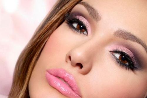 Студия учебного центра техника красоты предлагает своим клиентам следующие услуги: 01